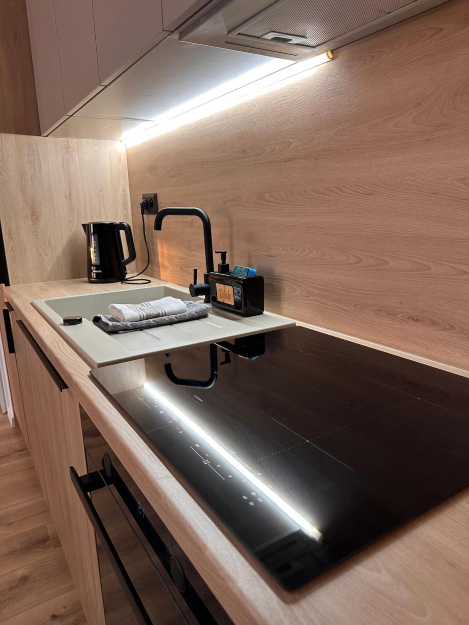 Trendy Apartment Trenčín エクステリア 写真